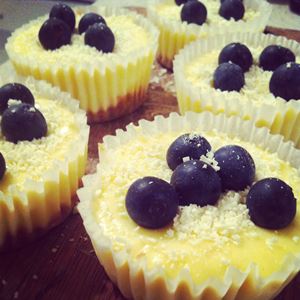Mini Baked Lemon Cheesecakes